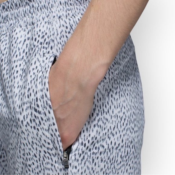 Lululemon Trainer Track Pant Dottie Dash White Black 8 - Picture 3 of 11